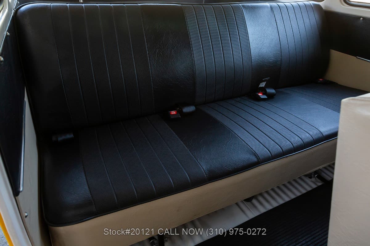 1974 Volkswagen 15-Window Brazilian-built Type 2 Deluxe Bus thumbnail 17