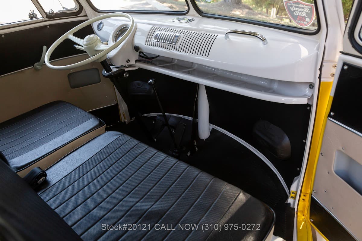 1974 Volkswagen 15-Window Brazilian-built Type 2 Deluxe Bus thumbnail 18
