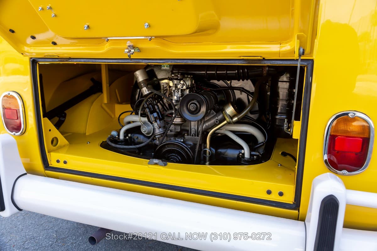 1974 Volkswagen 15-Window Brazilian-built Type 2 Deluxe Bus thumbnail 26