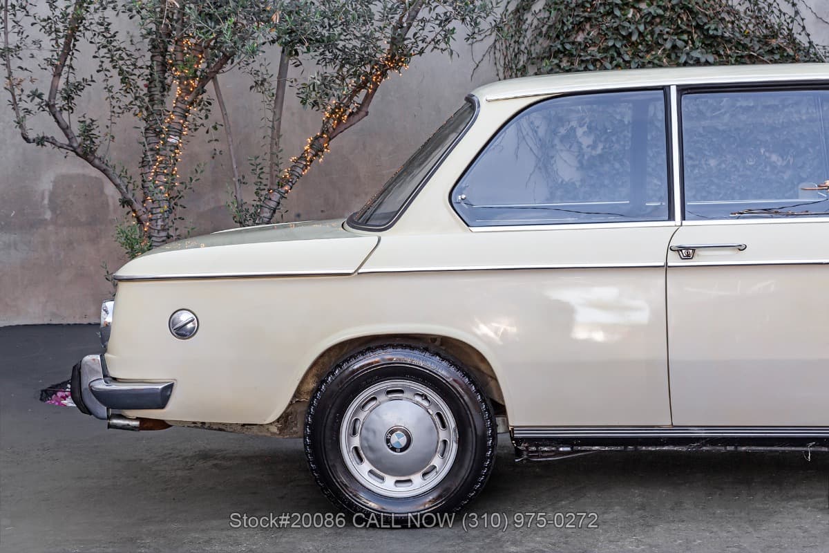 1968 BMW 1600-2 4-Speed thumbnail 8