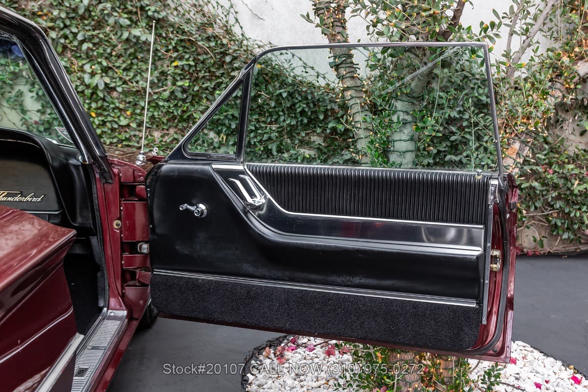1964 Ford Thunderbird Hardtop Coupe thumbnail 18