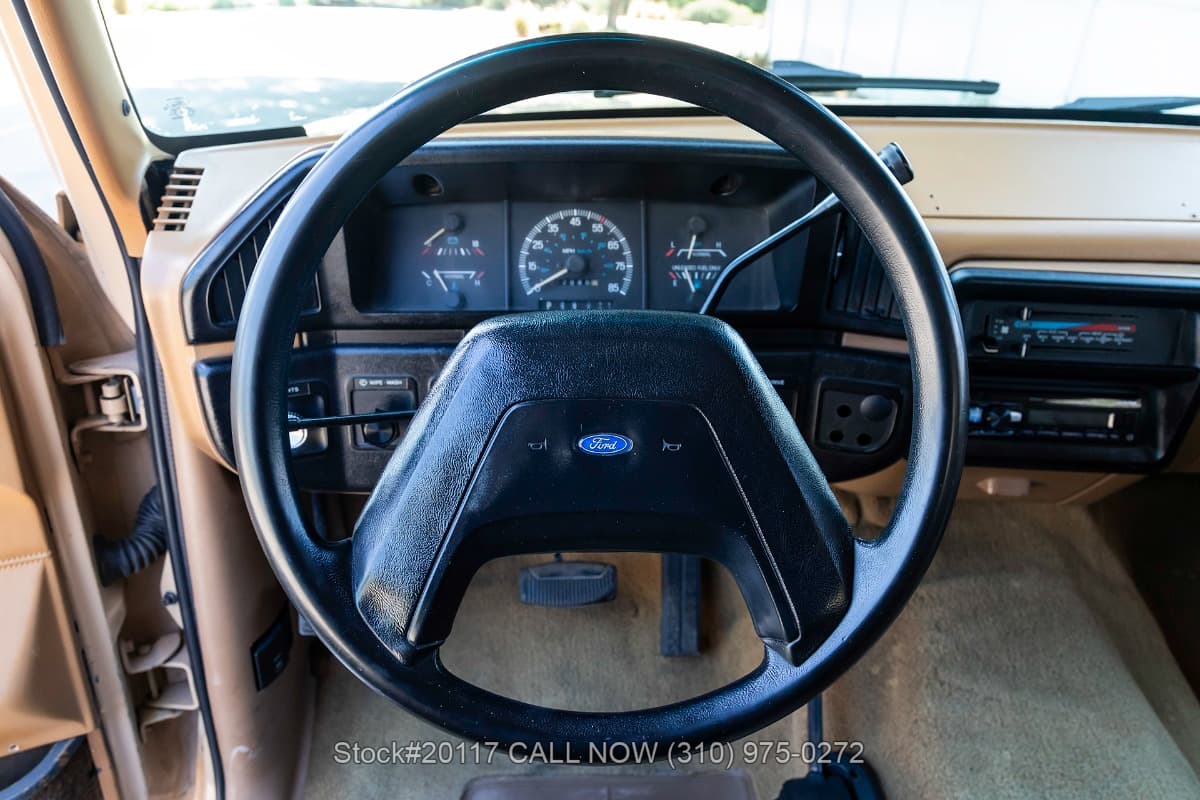 1990 Ford Bronco Custom 4X4 thumbnail 10