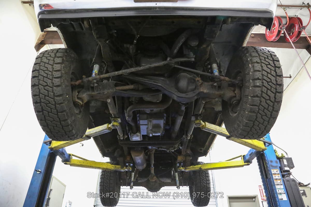 1990 Ford Bronco Custom 4X4 thumbnail 18