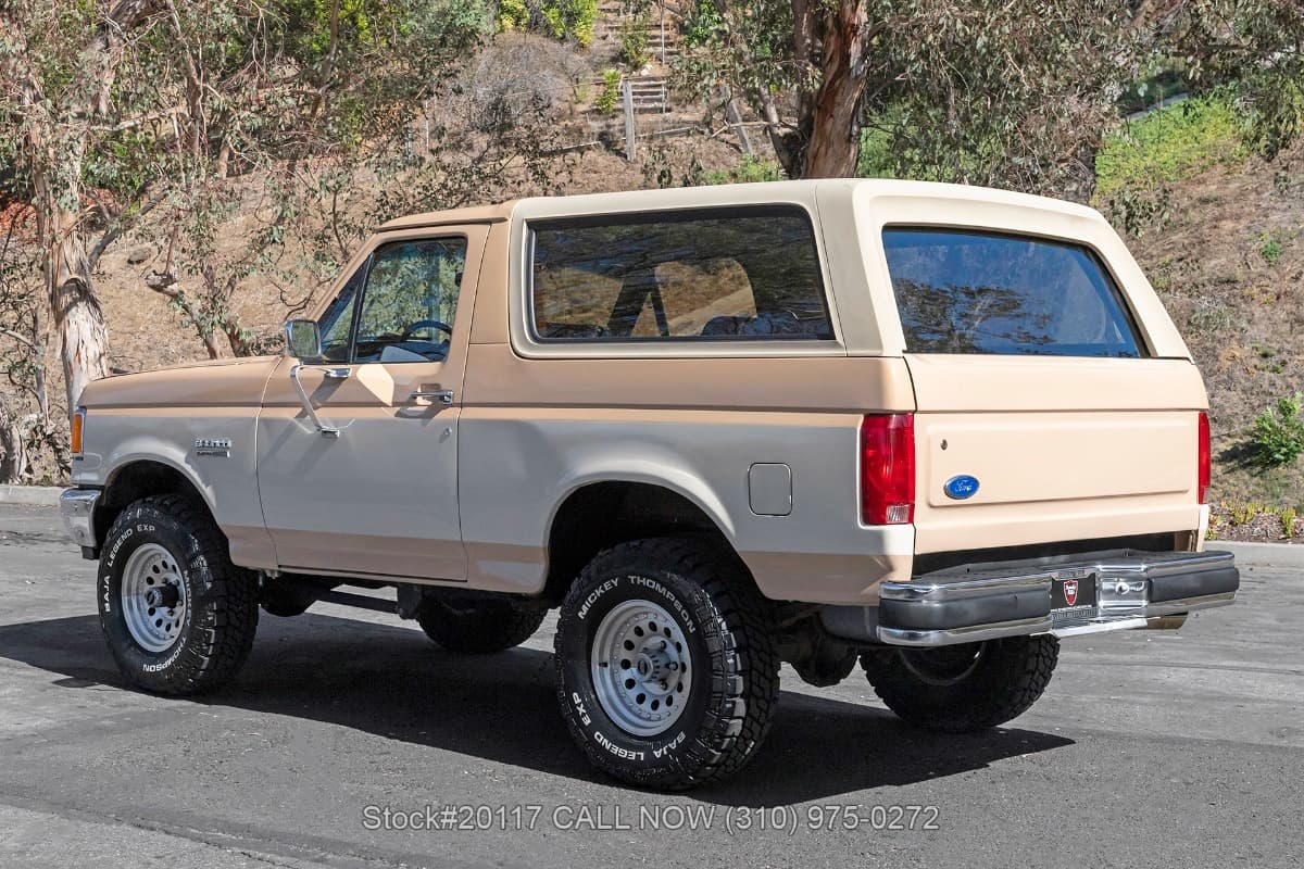 1990 Ford Bronco Custom 4X4 thumbnail 4