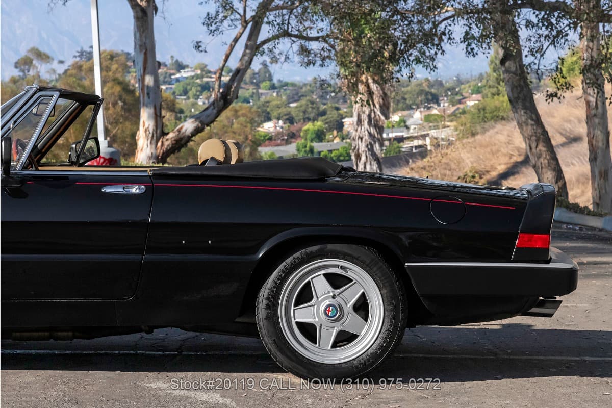 1990 Alfa Romeo Spider Graduate thumbnail 14