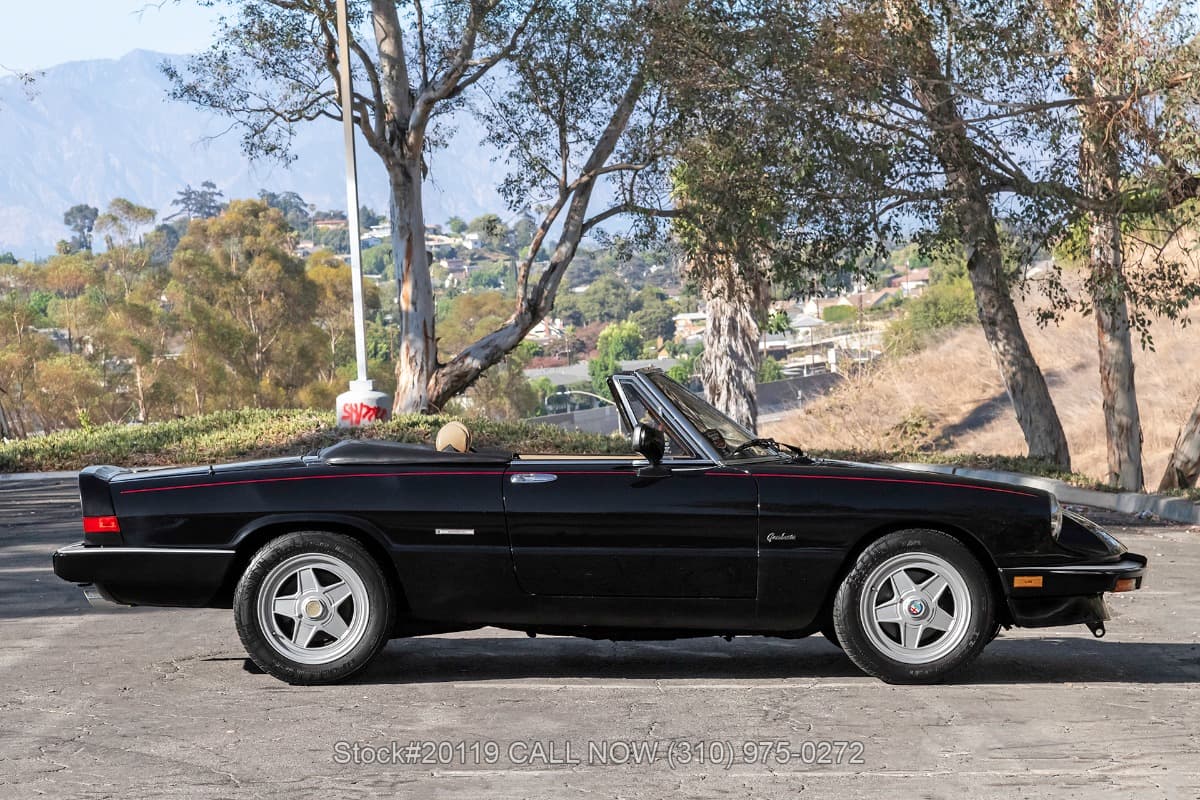 1990 Alfa Romeo Spider Graduate thumbnail 3