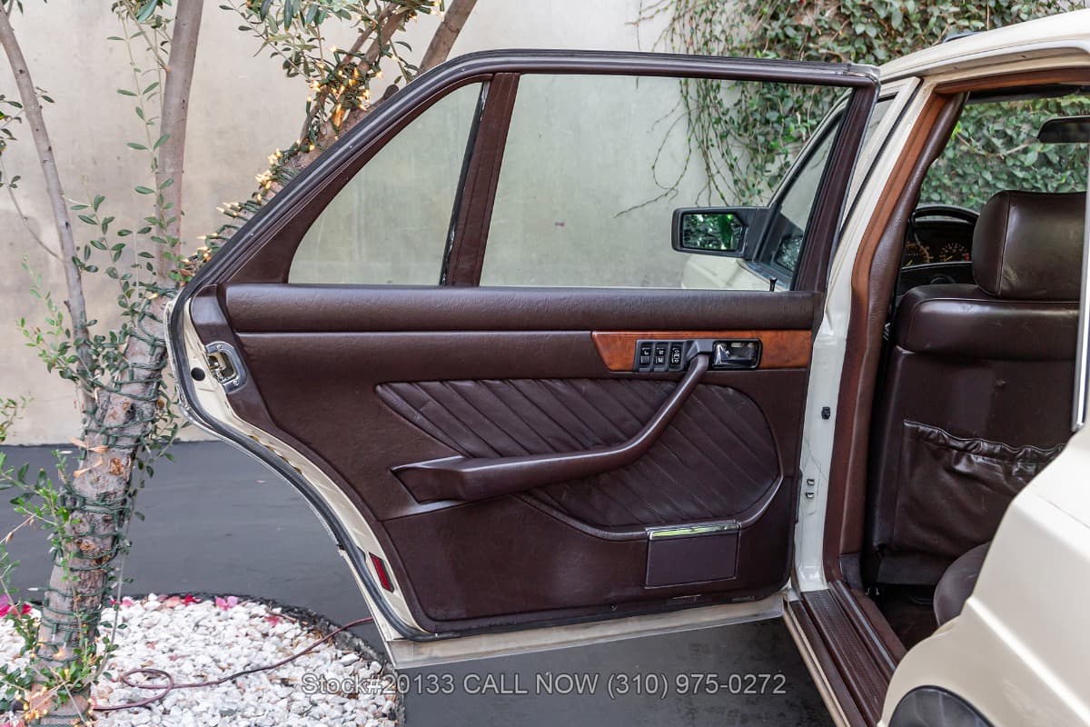 1989 Mercedes 560SEL thumbnail 14