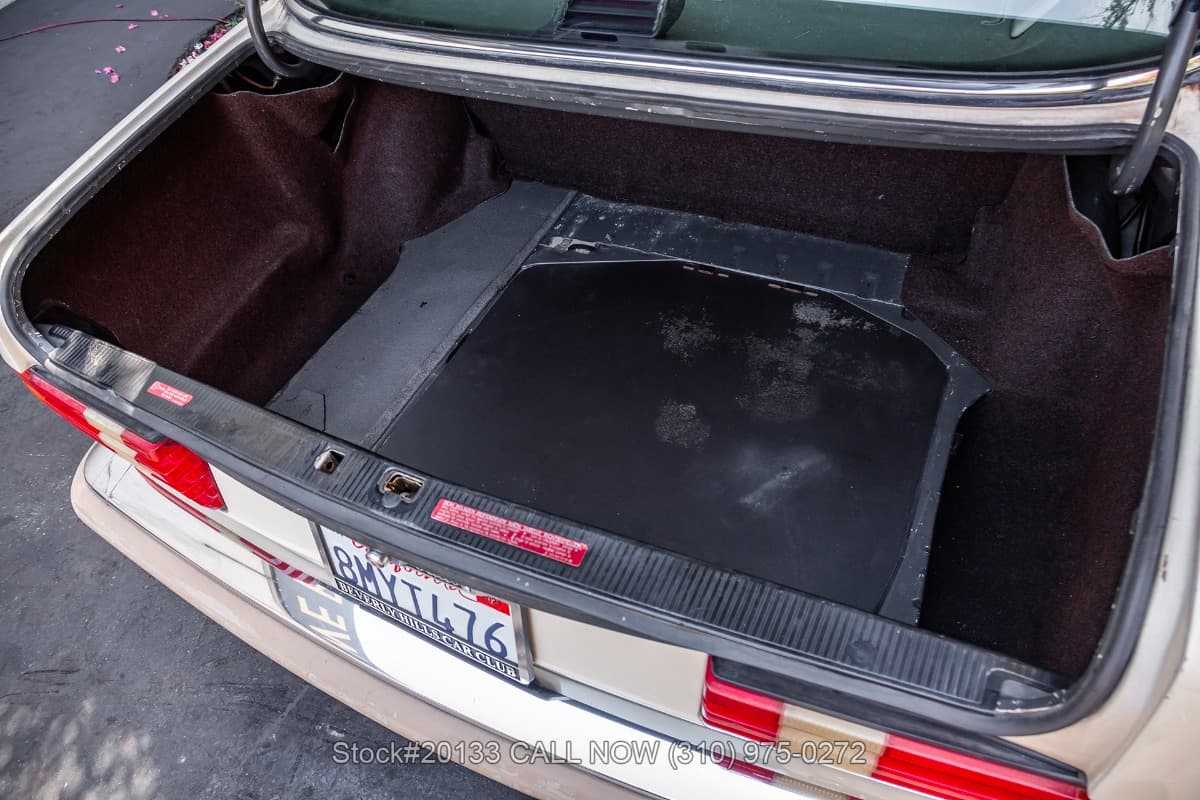 1989 Mercedes 560SEL thumbnail 22