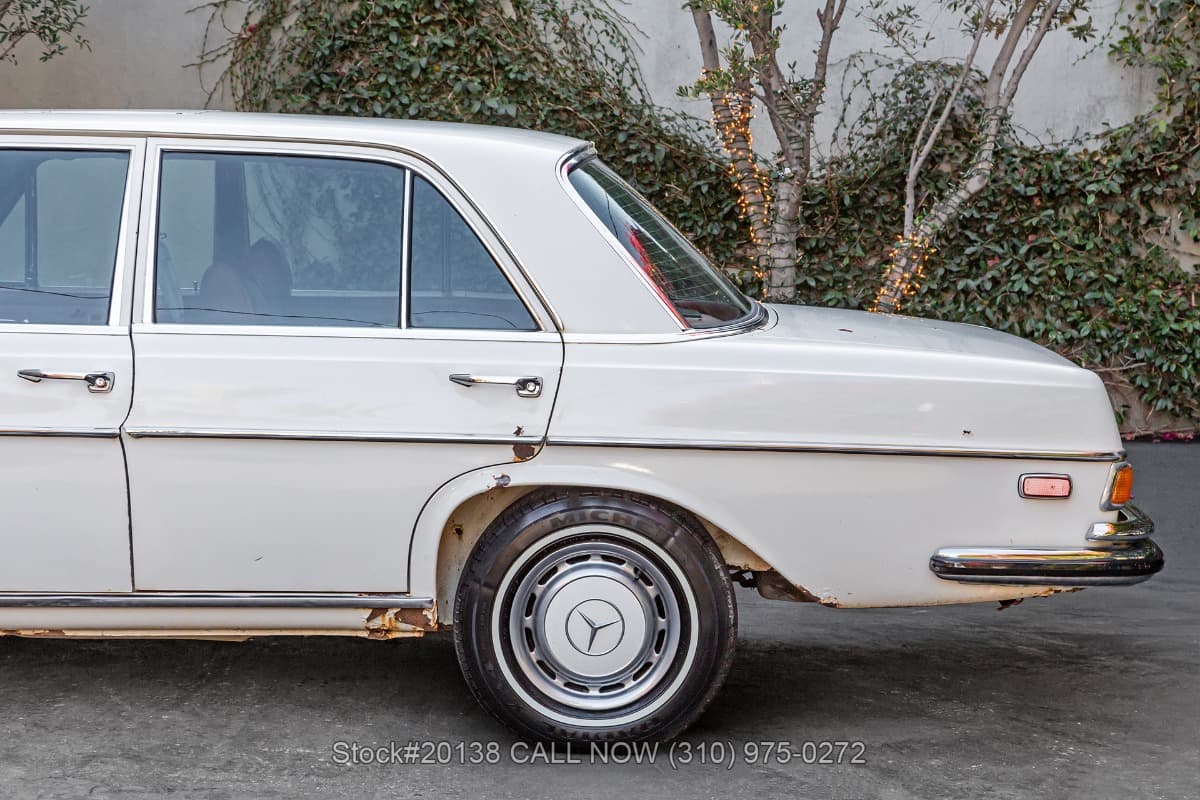 1972 Mercedes 280SE 4.5 thumbnail 10