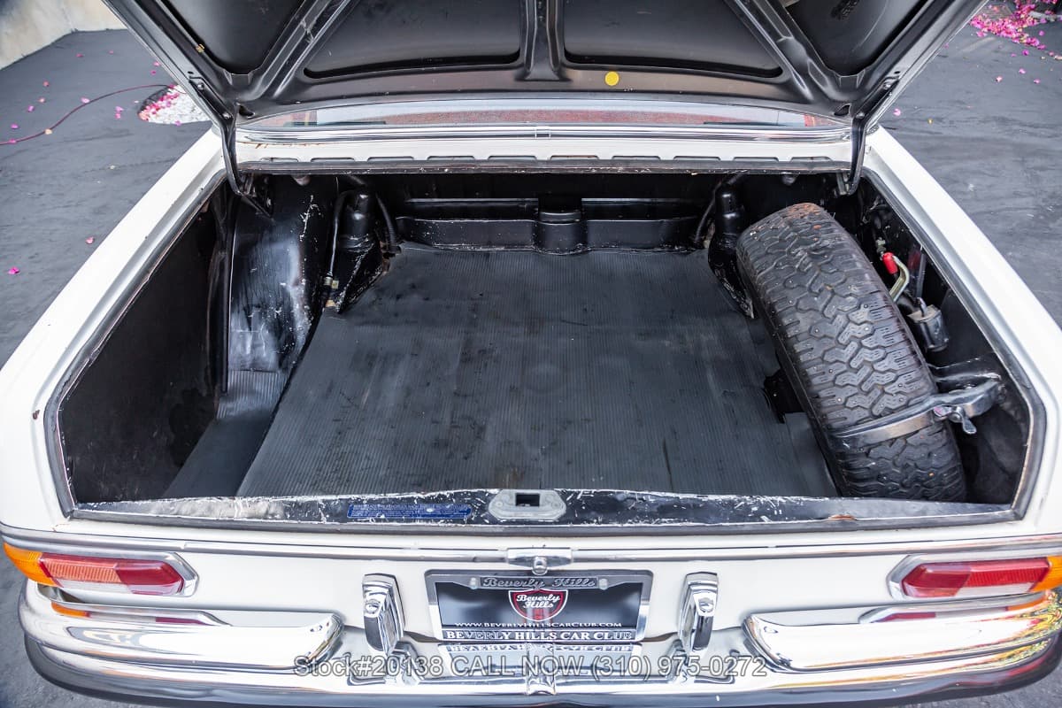 1972 Mercedes 280SE 4.5 thumbnail 20