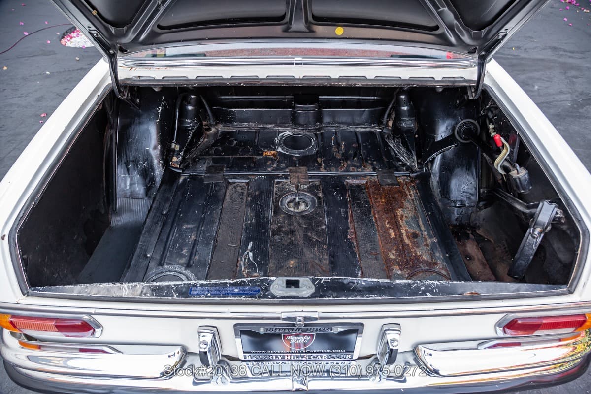 1972 Mercedes 280SE 4.5 thumbnail 22