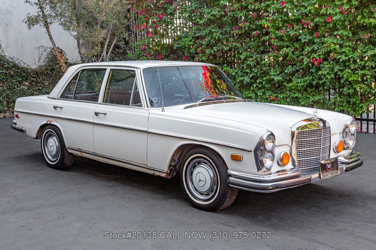 1972 Mercedes 280SE 4.5 thumbnail 3