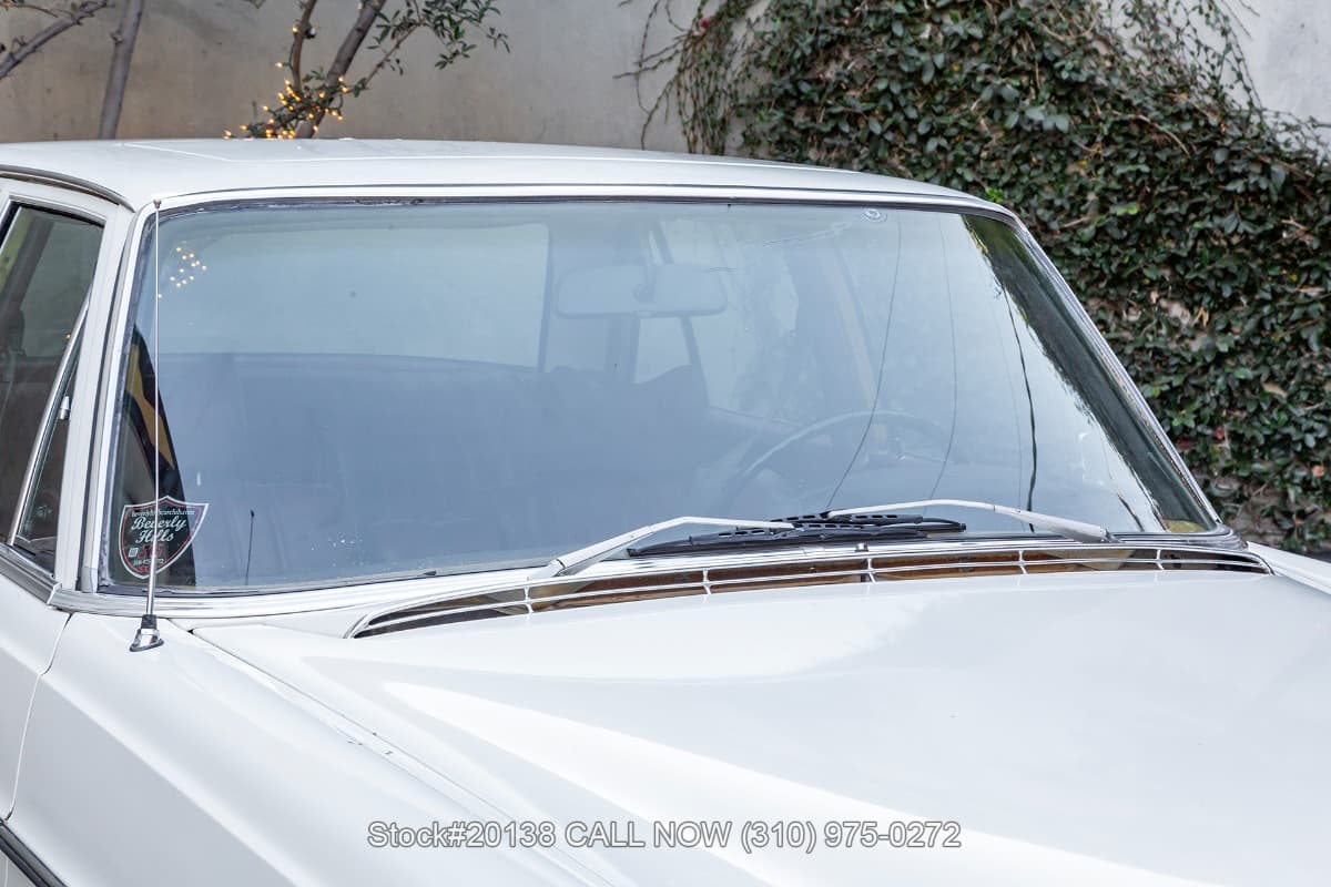 1972 Mercedes 280SE 4.5 thumbnail 8