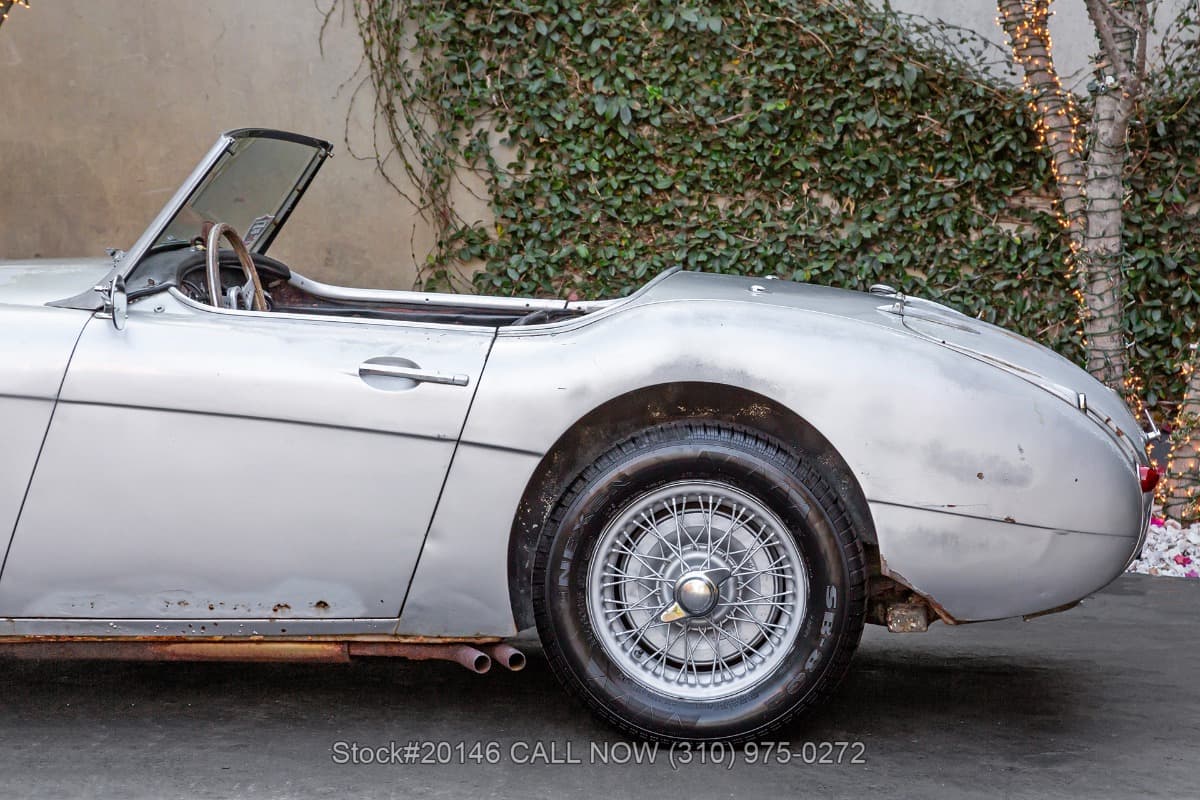 1959 Austin-Healey 100-6 Convertible Sports Car thumbnail 11