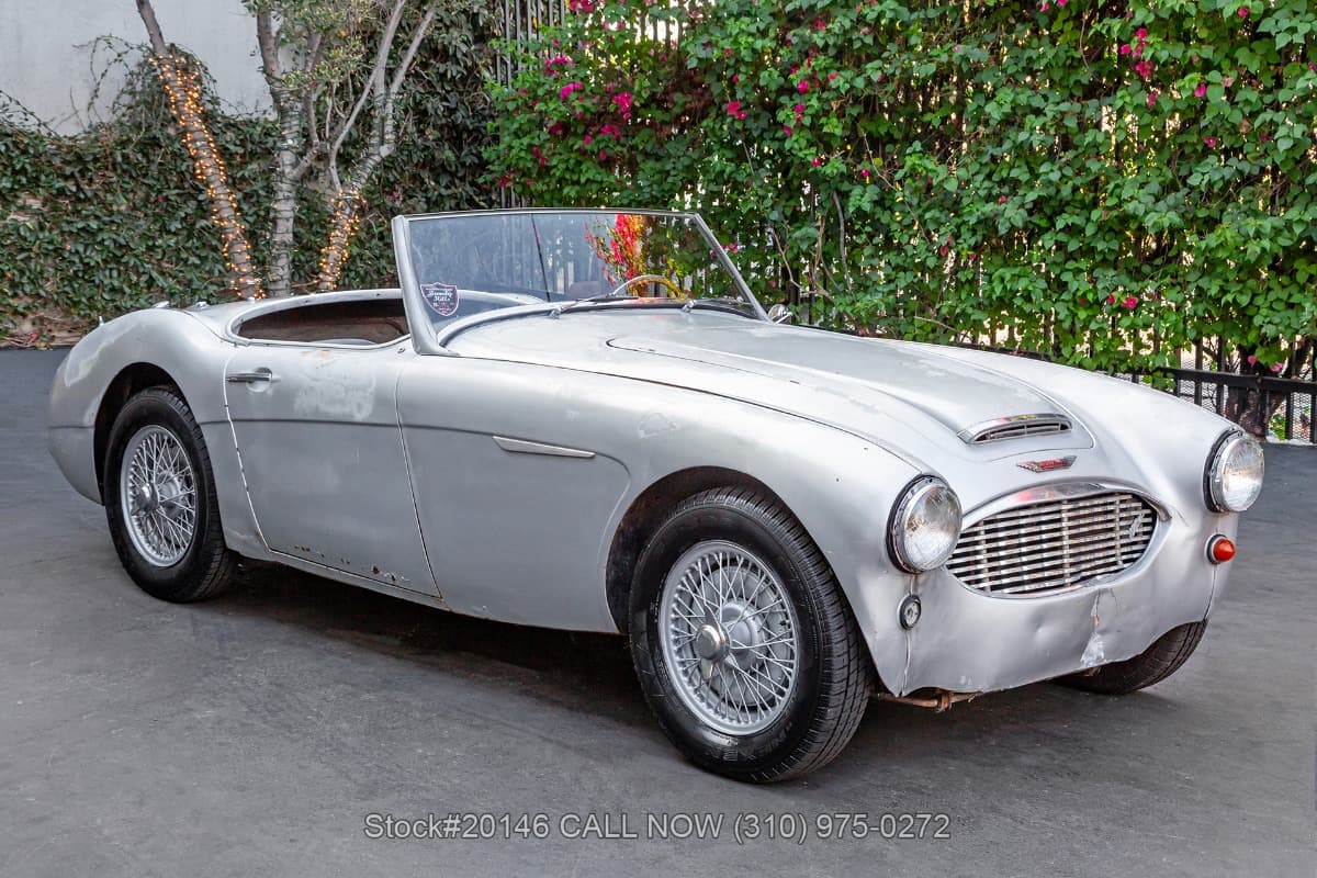 1959 Austin-Healey 100-6 Convertible Sports Car thumbnail 3