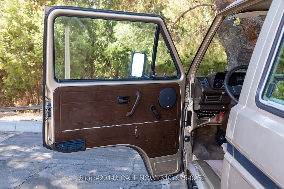 1985 Volkswagen Vanagon Bus thumbnail 12