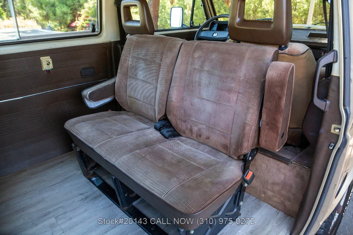 1985 Volkswagen Vanagon Bus thumbnail 20