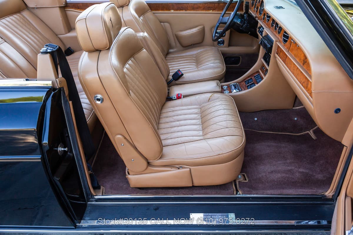 1988 Rolls-Royce Corniche II Convertible thumbnail 18