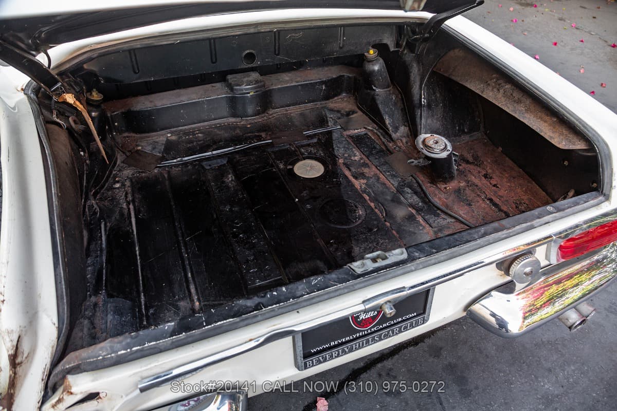 1968 Mercedes 250SL with 2 Tops thumbnail 17
