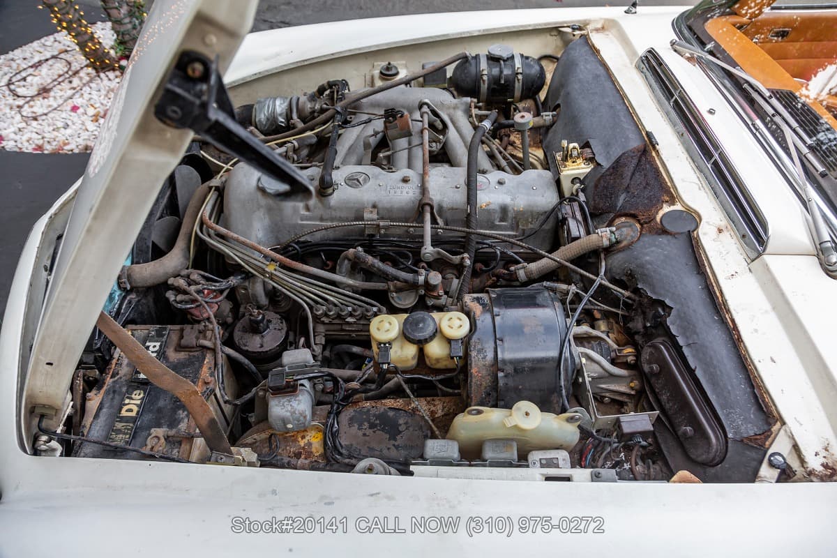 1968 Mercedes 250SL with 2 Tops thumbnail 20