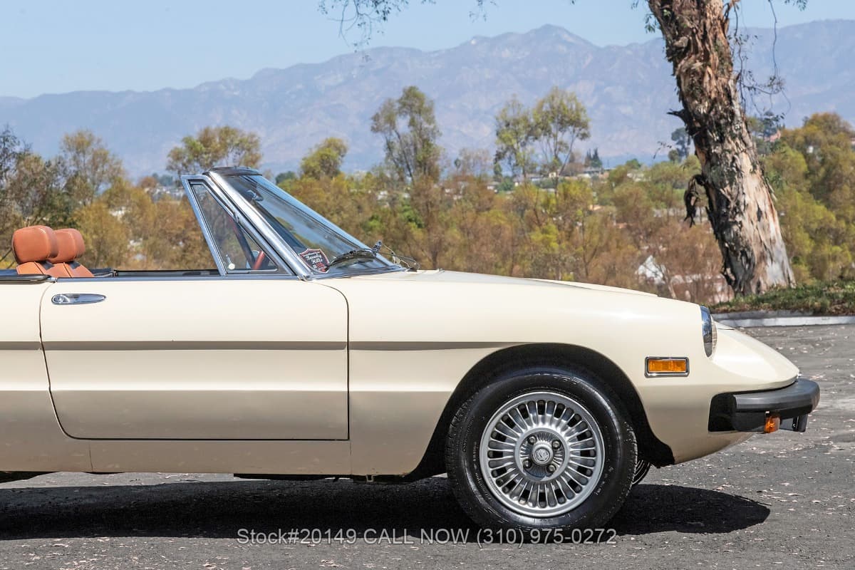 1977 Alfa Romeo Spider Veloce 2000 thumbnail 12