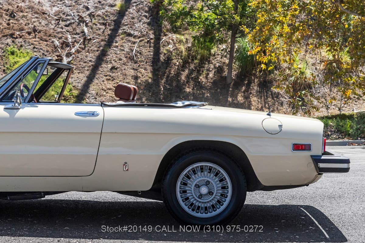 1977 Alfa Romeo Spider Veloce 2000 thumbnail 14