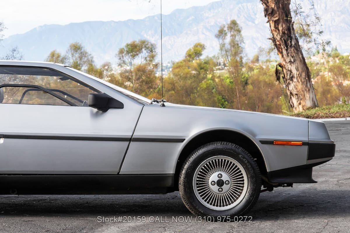 1981 DeLorean DMC-12 thumbnail 11