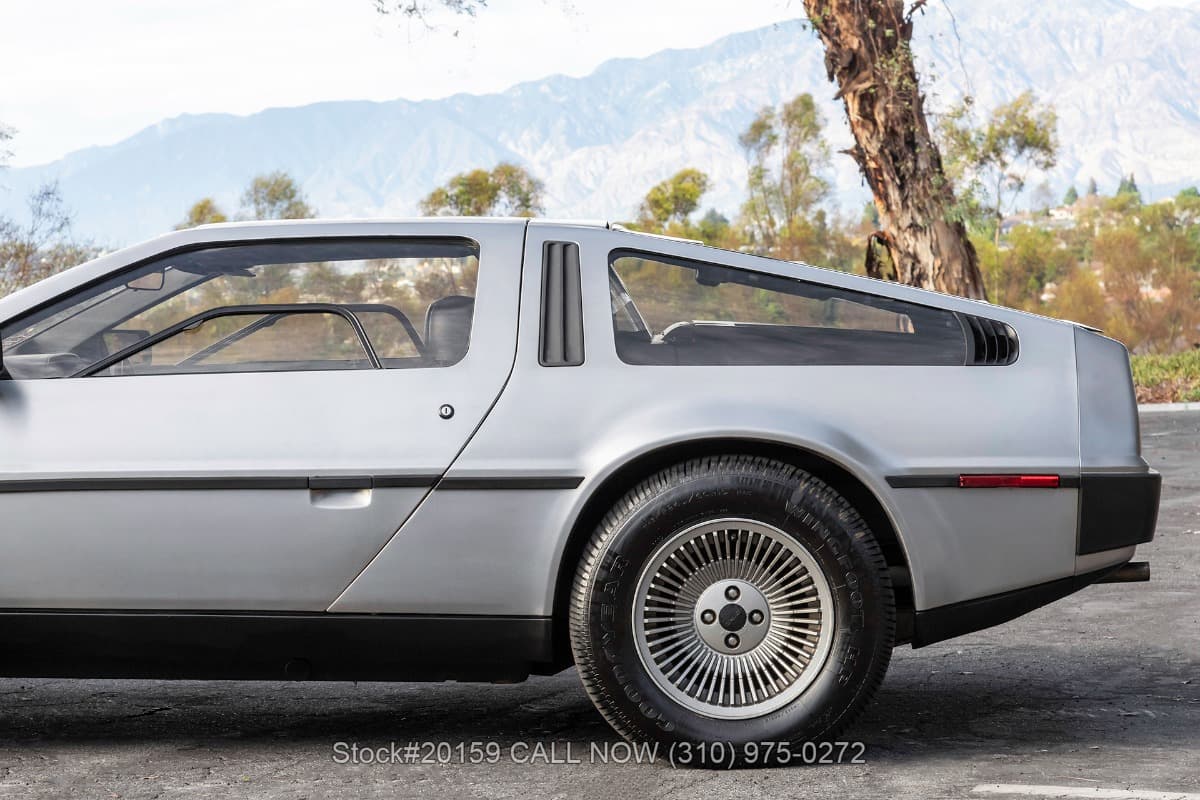 1981 DeLorean DMC-12 thumbnail 14