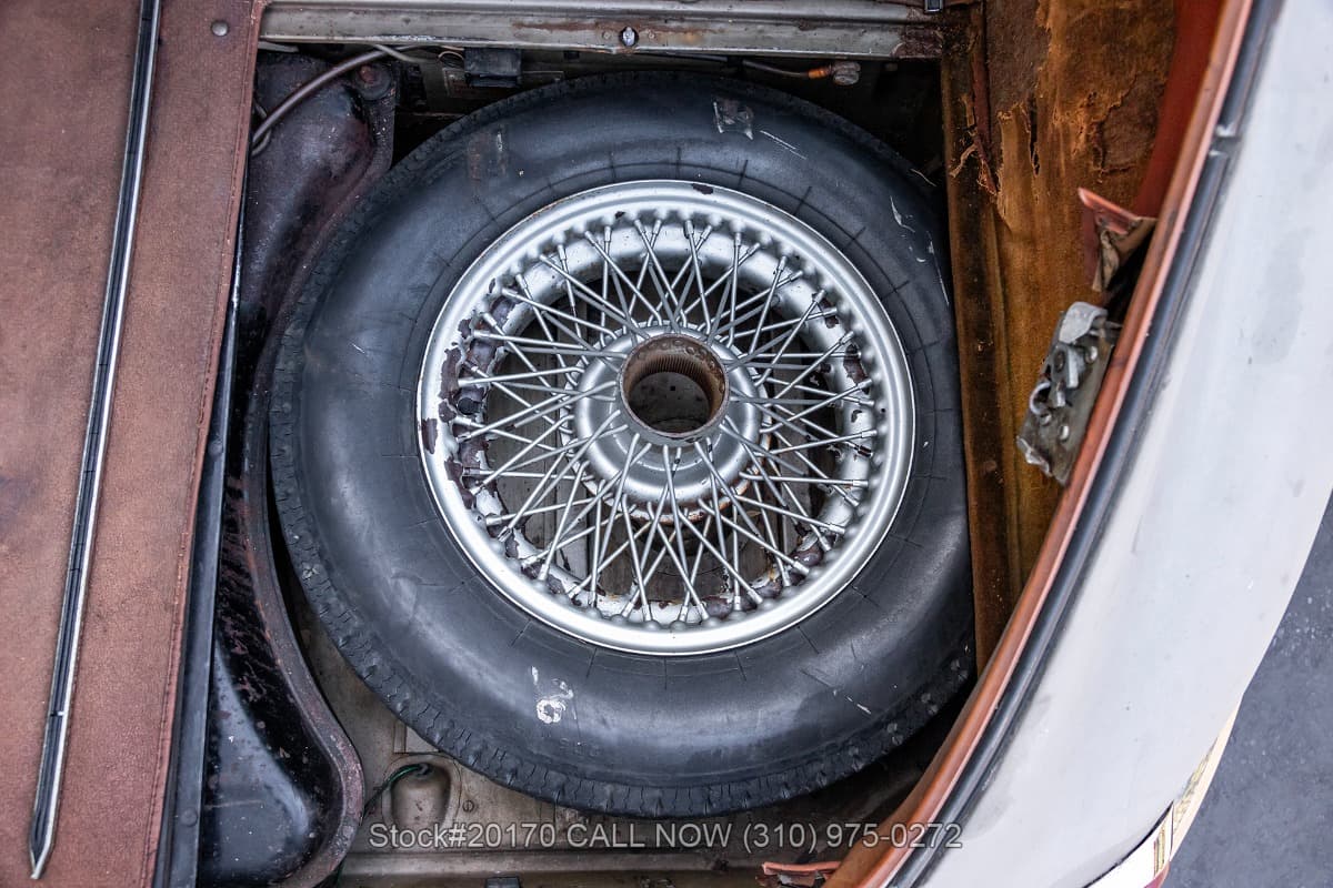 1963 Jaguar XKE Series 1 3.8-Litre Fixed Head Coupe thumbnail 15