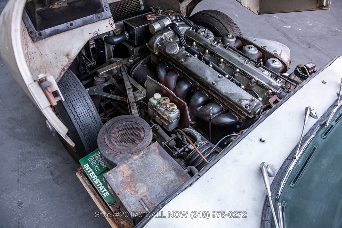 1963 Jaguar XKE Series 1 3.8-Litre Fixed Head Coupe thumbnail 17