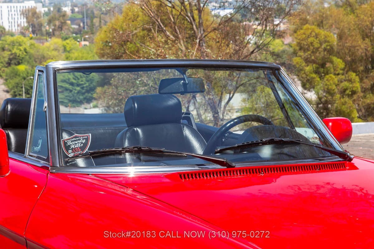 1992 Alfa Romeo Spider Veloce 5-Speed thumbnail 9