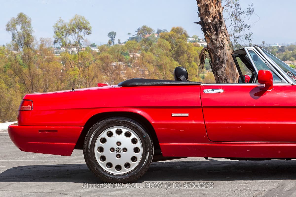 1992 Alfa Romeo Spider Veloce 5-Speed thumbnail 10