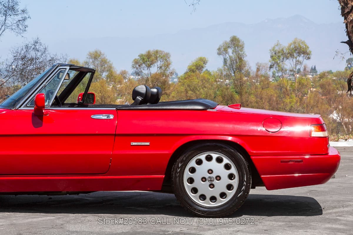 1992 Alfa Romeo Spider Veloce 5-Speed thumbnail 12