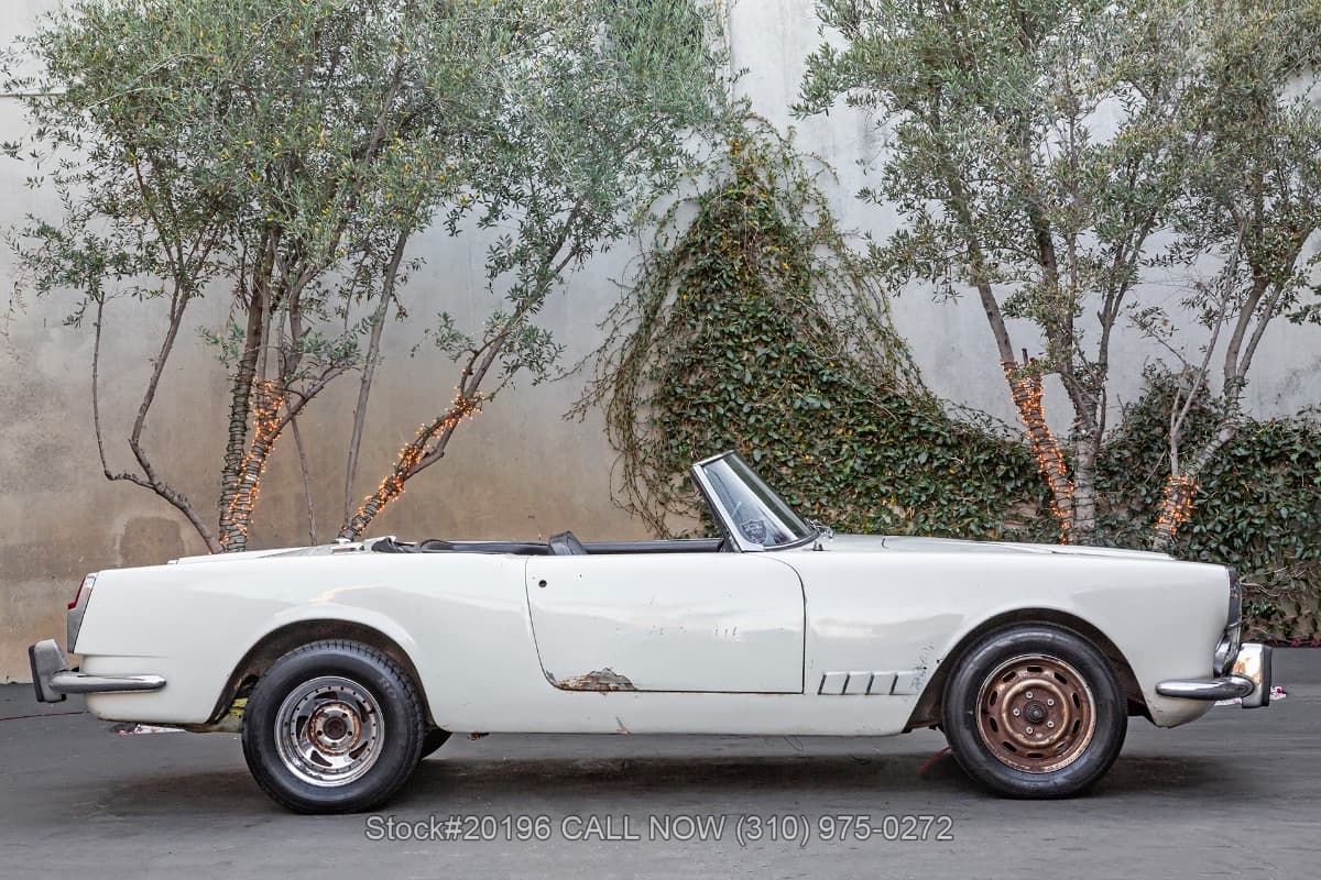 1962 Alfa Romeo 2000 Spider thumbnail 4