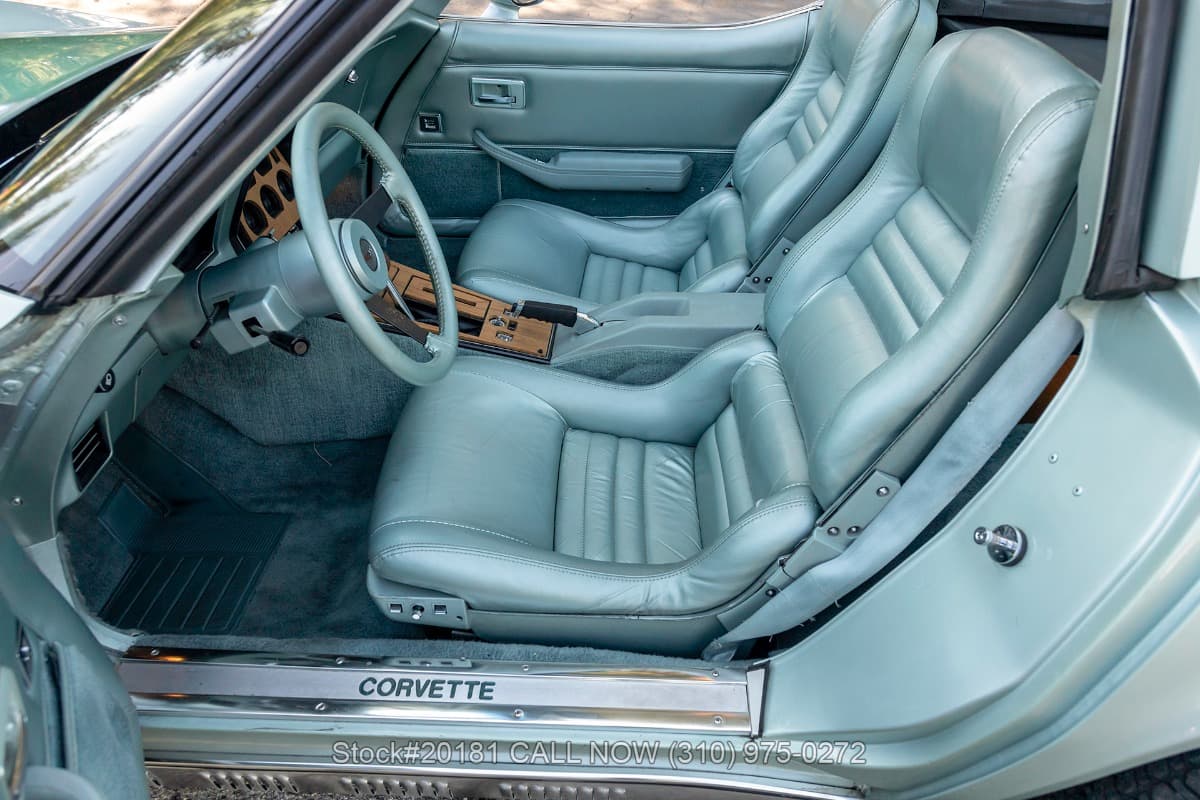 1982 Chevrolet Corvette T-Top thumbnail 15
