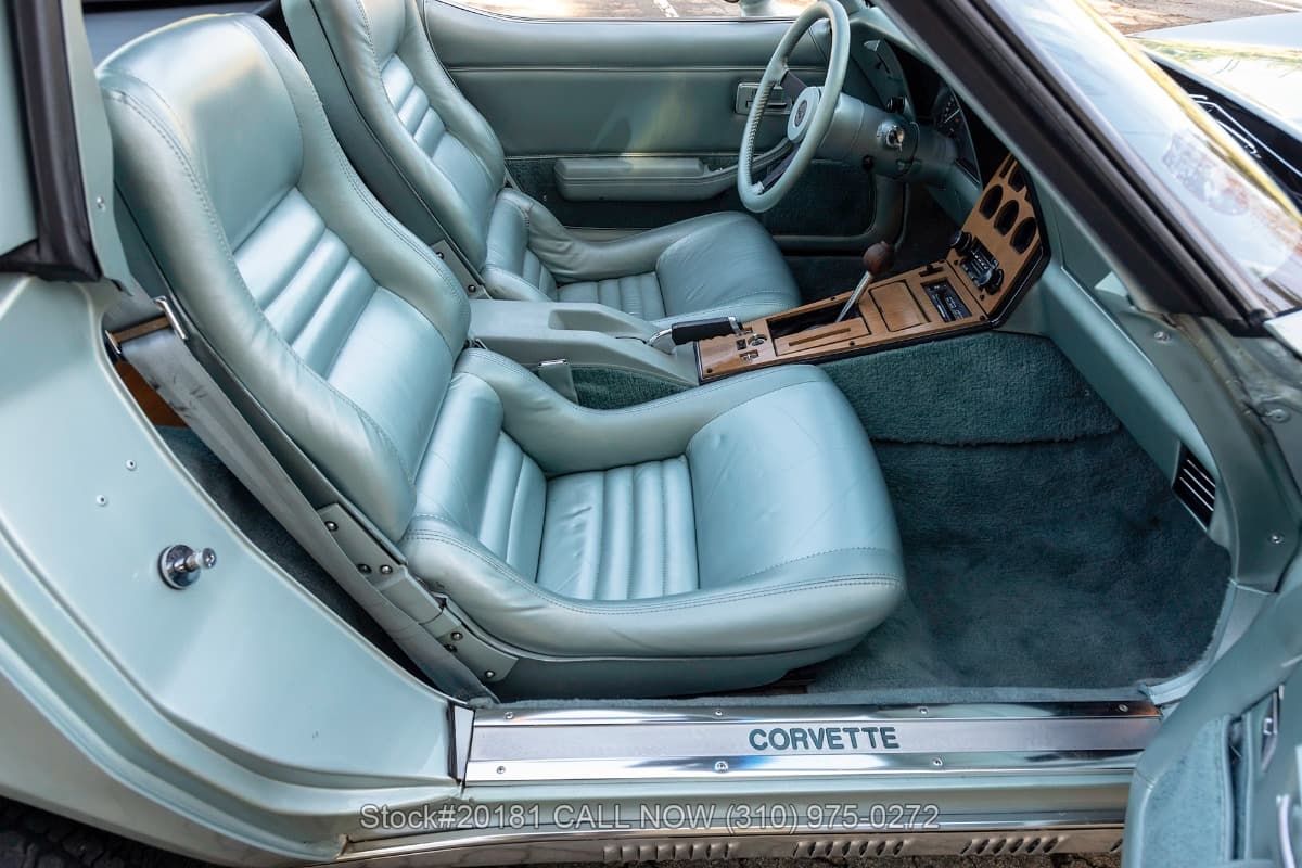 1982 Chevrolet Corvette T-Top thumbnail 18