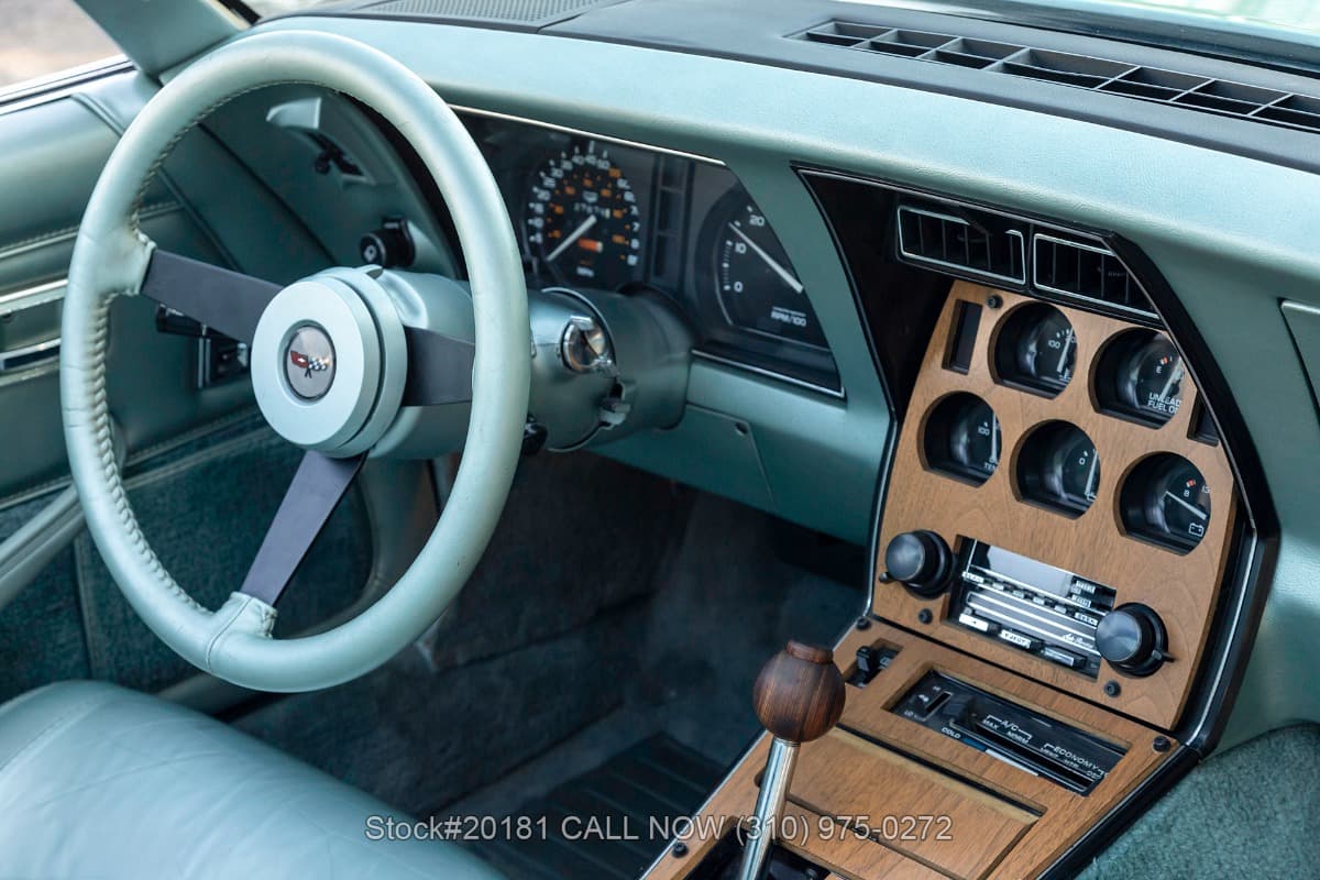 1982 Chevrolet Corvette T-Top thumbnail 19
