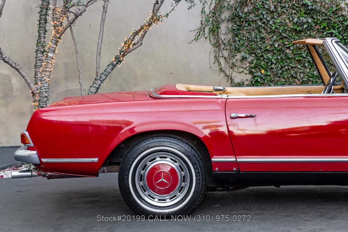 1967 Mercedes 230SL thumbnail 14