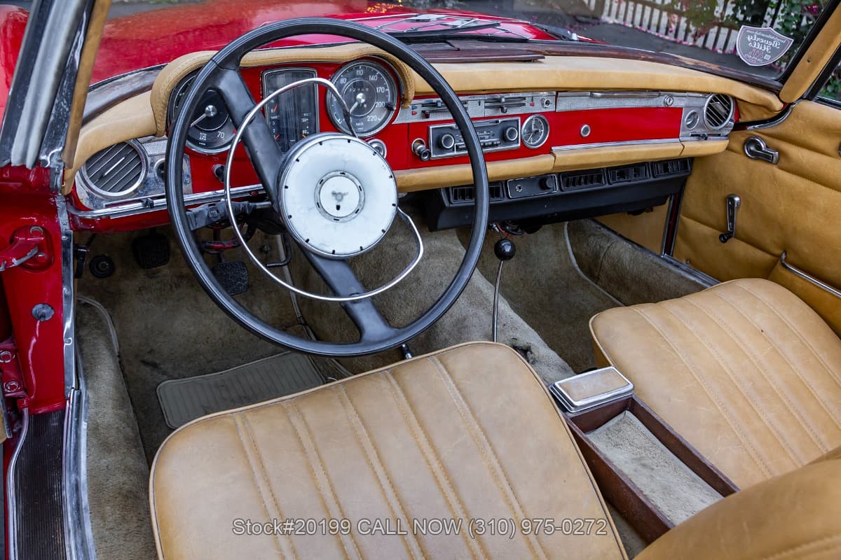 1967 Mercedes 230SL thumbnail 19