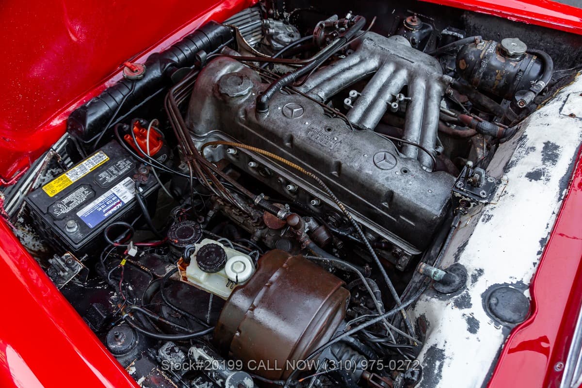 1967 Mercedes 230SL thumbnail 25