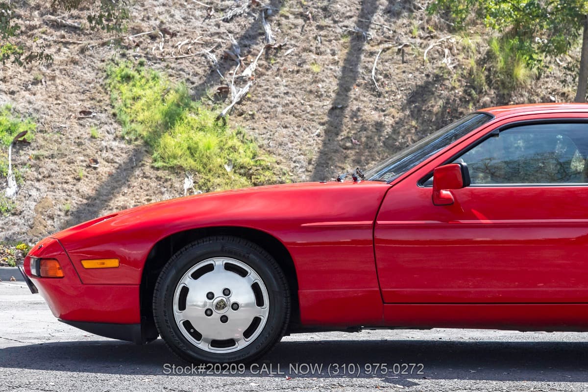 1987 Porsche 928 S4 thumbnail 9