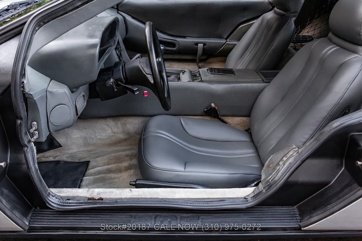 1982 DeLorean DMC-12 5-Speed thumbnail 8