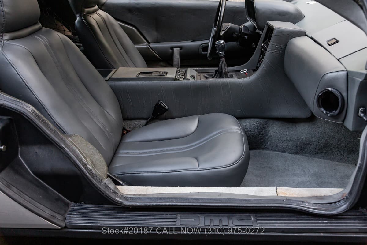 1982 DeLorean DMC-12 5-Speed thumbnail 11