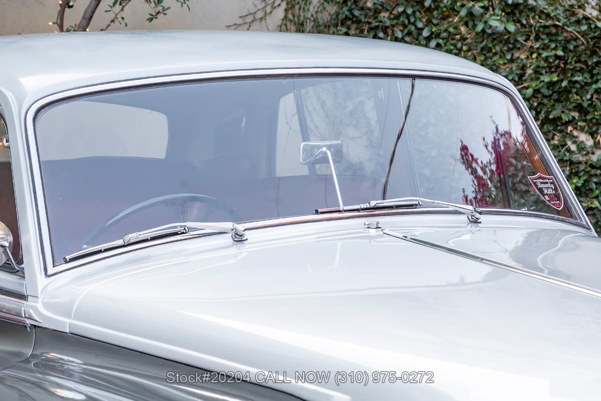 1960 Bentley S2 Saloon Right-Hand-Drive thumbnail 6
