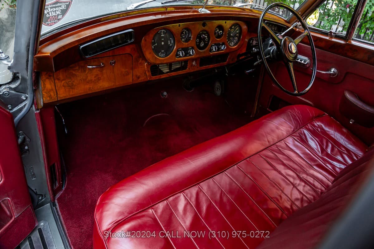 1960 Bentley S2 Saloon Right-Hand-Drive thumbnail 10