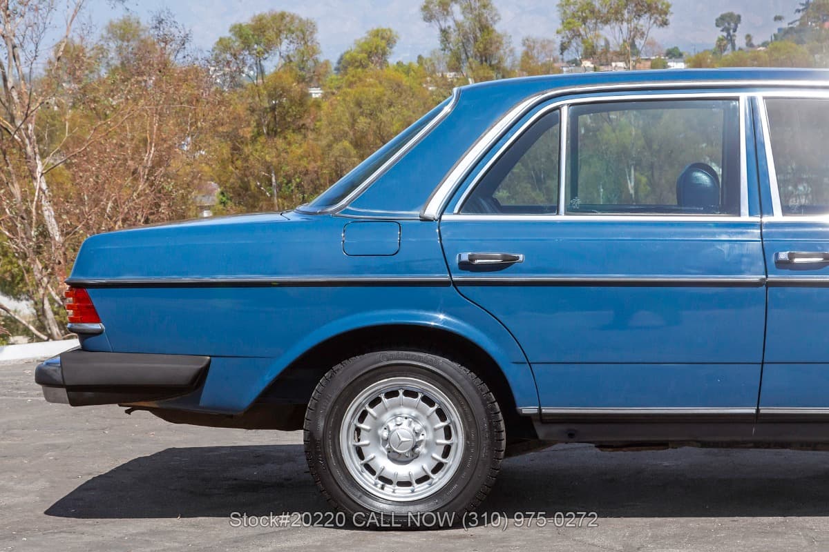 1982 Mercedes 300D Turbodiesel Sedan thumbnail 8