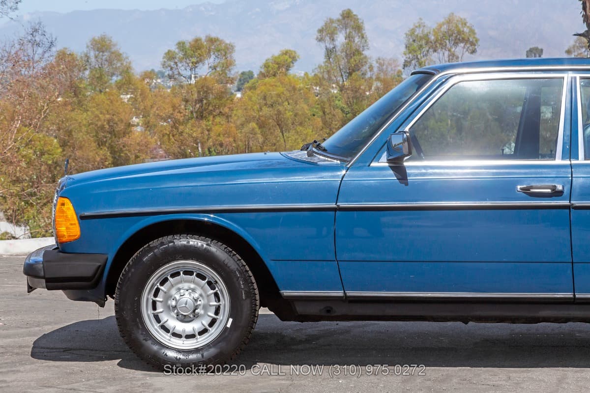 1982 Mercedes 300D Turbodiesel Sedan thumbnail 9