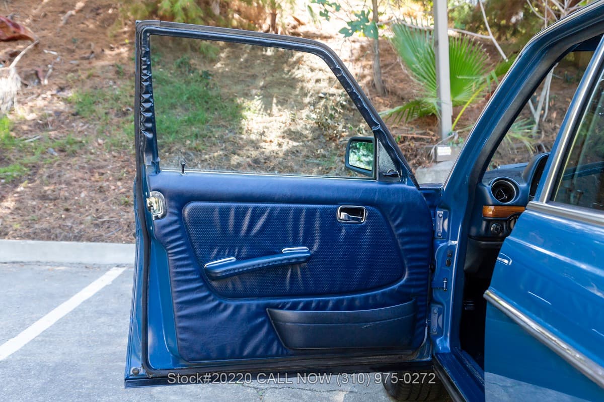 1982 Mercedes 300D Turbodiesel Sedan thumbnail 11