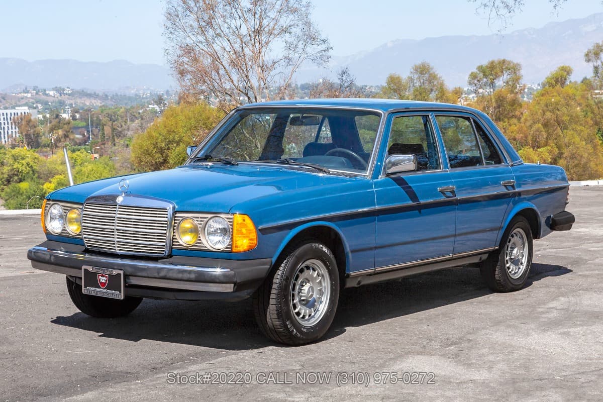 1982 Mercedes 300D Turbodiesel Sedan thumbnail 6
