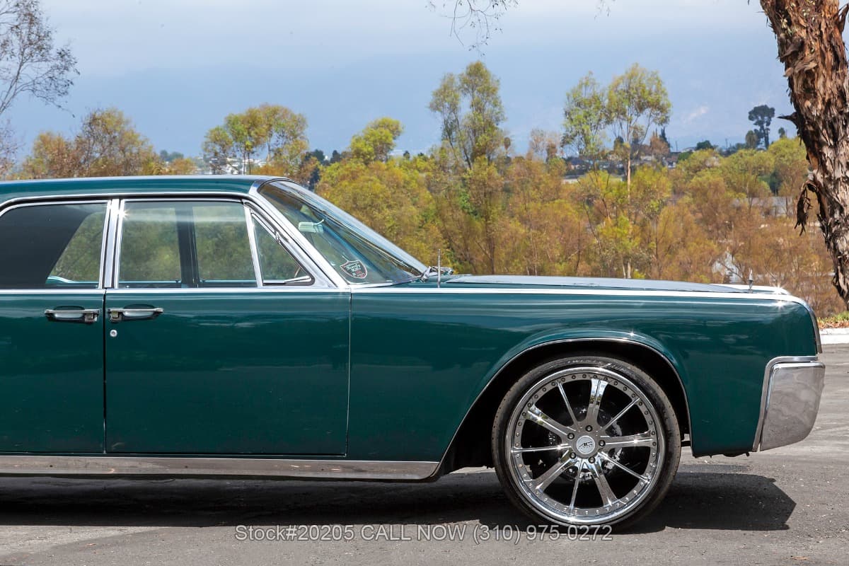 1963 Lincoln Continental 4-Door Sedan thumbnail 7